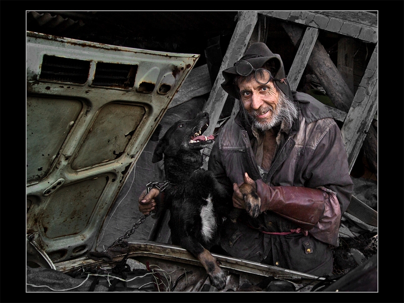 802 - MECHANIC WITH THE DOG - DYADKOV VLADIMIR - russian federation.jpg